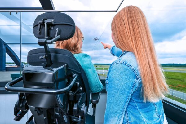 Wózek inwalidzki elektryczny z funkcją pionizacji Ichair Sky Meyra