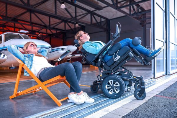 Wózek inwalidzki elektryczny z funkcją pionizacji Ichair Sky Meyra